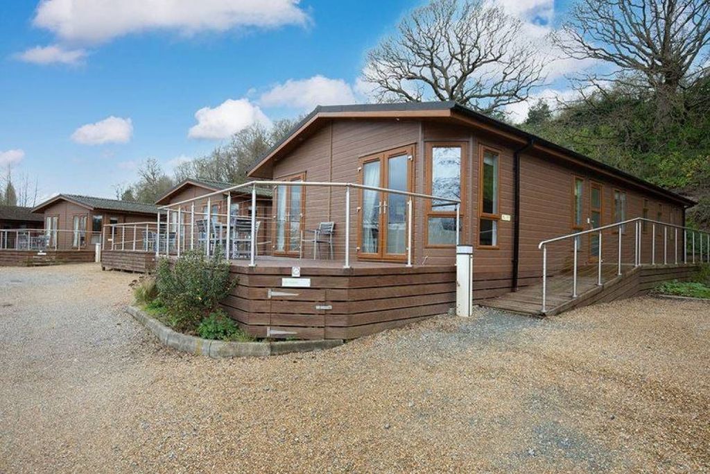 Property photo 3 of 21