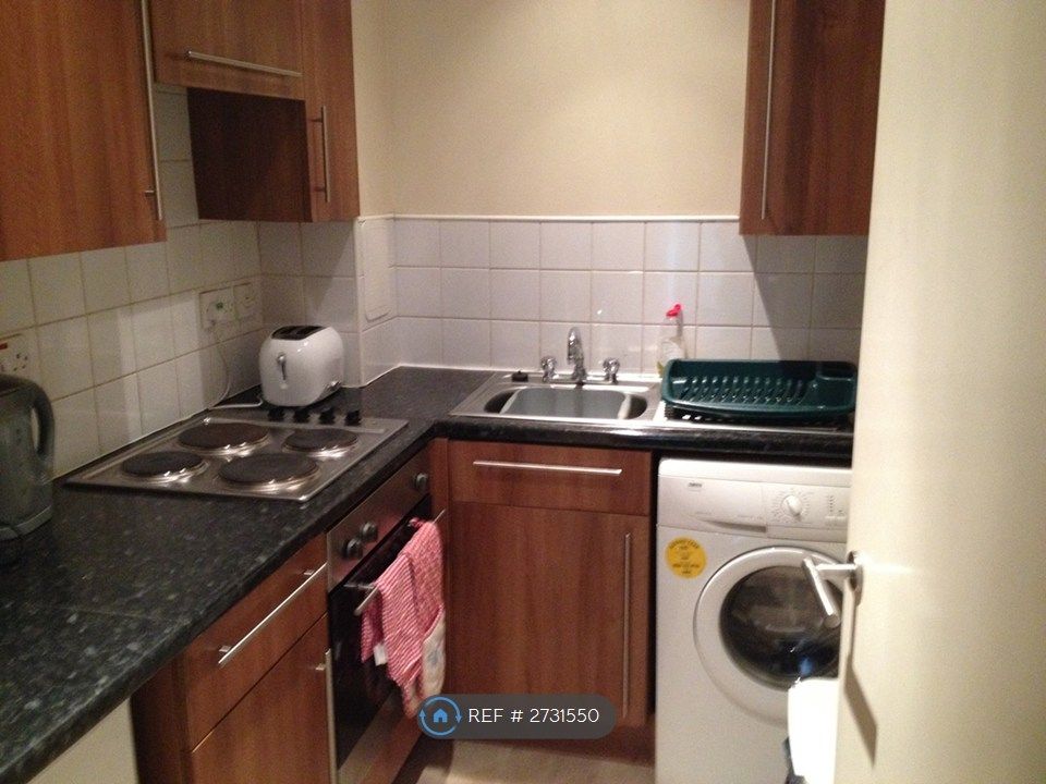 Property photo 2 of 9 Kitchen