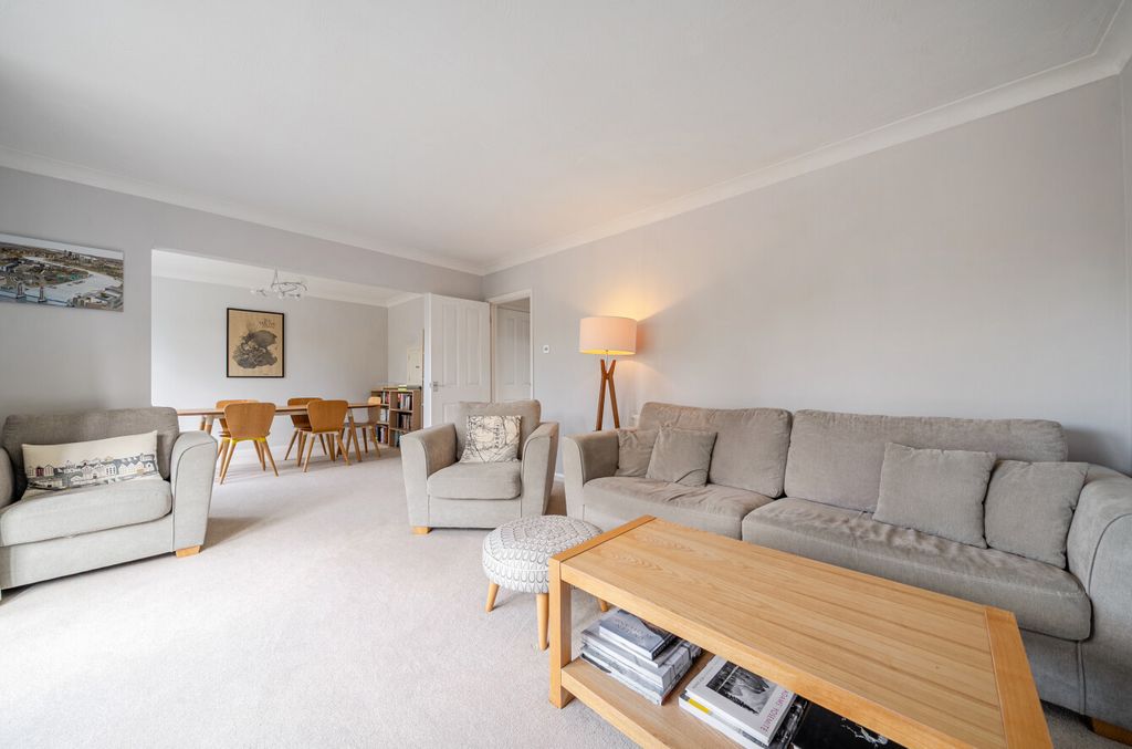 Property photo 3 of 18 1521162-12-6Aa7Ec...