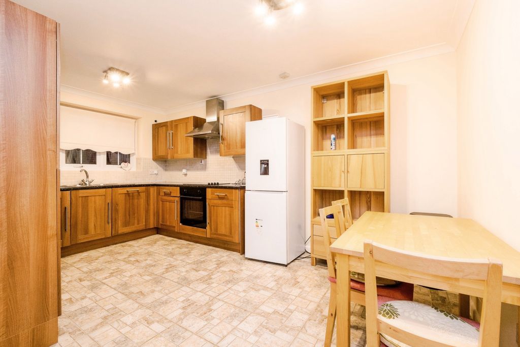 Property photo 2 of 27 Pbox-Img.Jpg