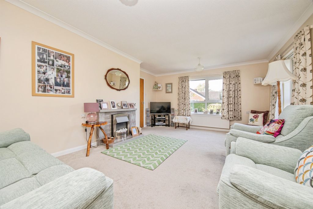 Property photo 3 of 17