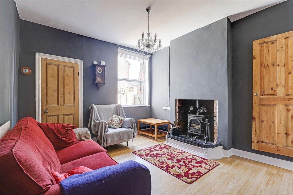 Property photo 3 of 17