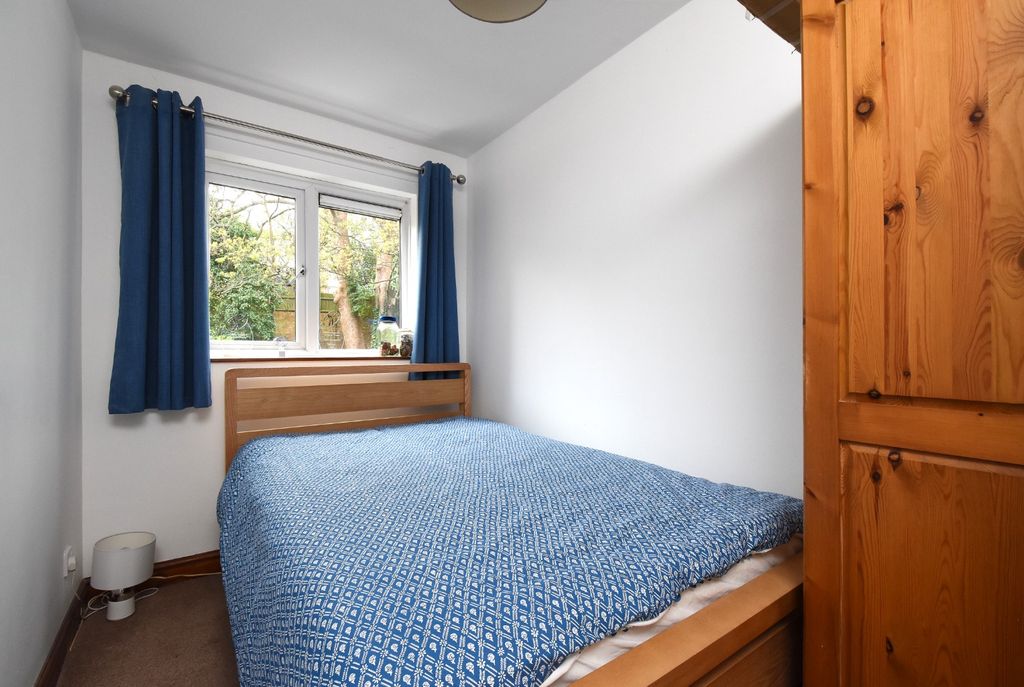 Property photo 2 of 9 5170921