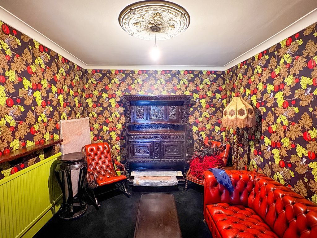 Property photo 2 of 15 4540014