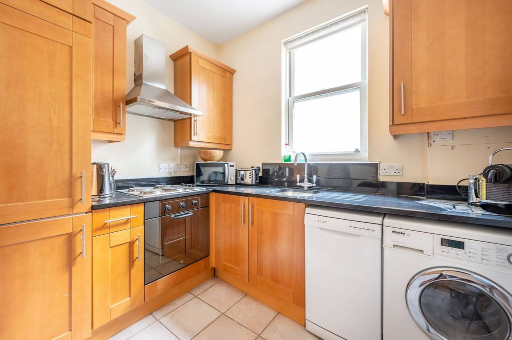 Property photo 3 of 8