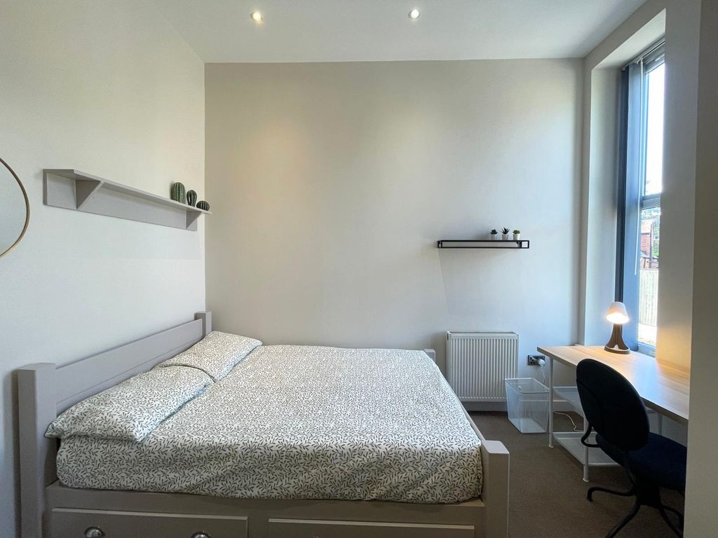 Property photo 1 of 14 0B185Cb9-5B91-418c-977d-22B3633B0Cf2