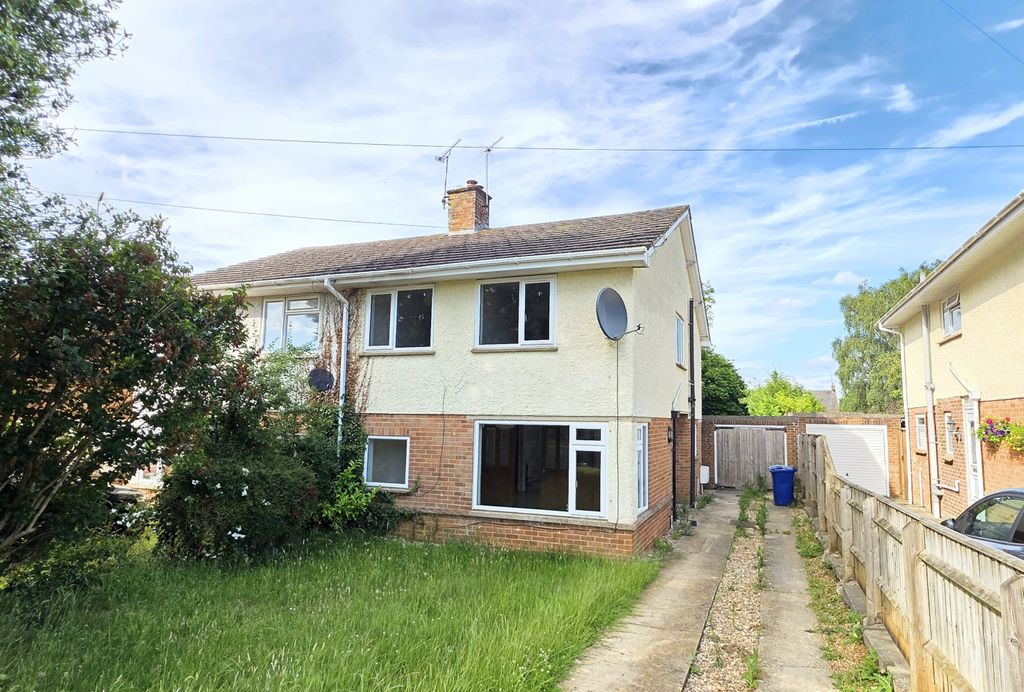 Property photo 1 of 9