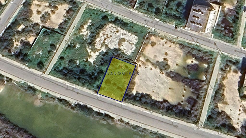 Property photo 1 of 2