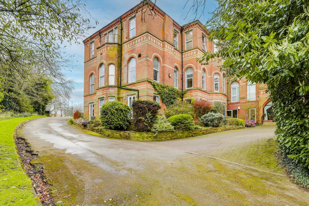 Property photo 1 of 21