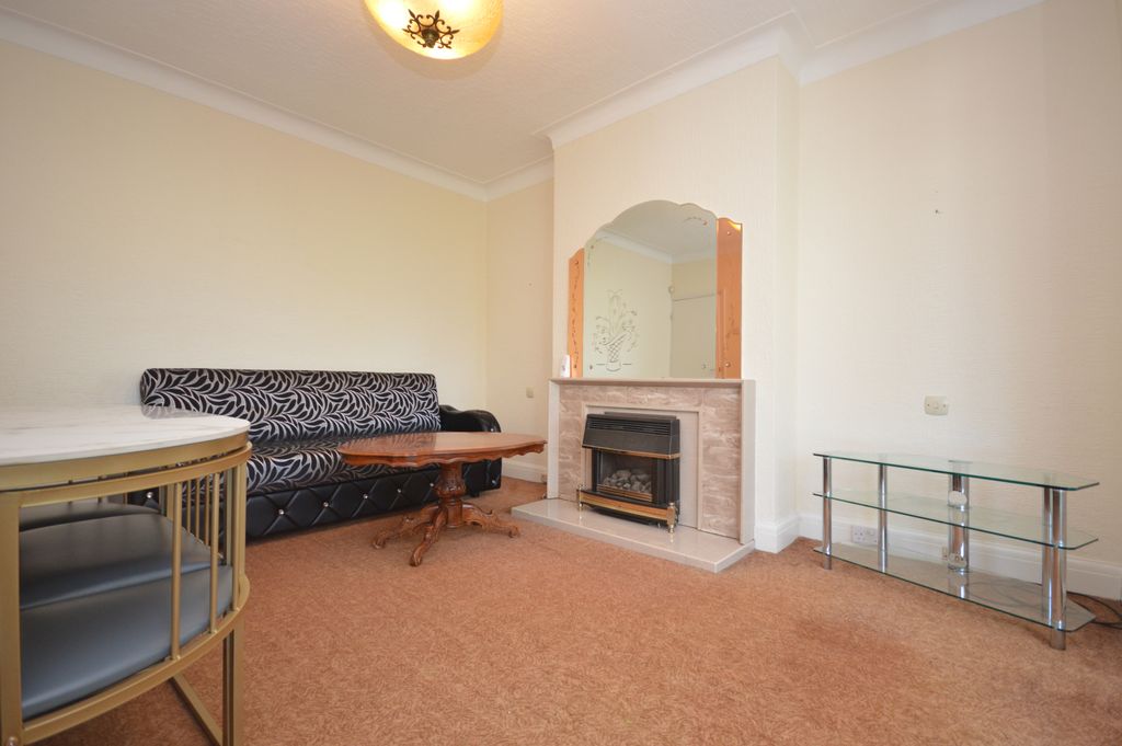 Property photo 2 of 14 Gallery