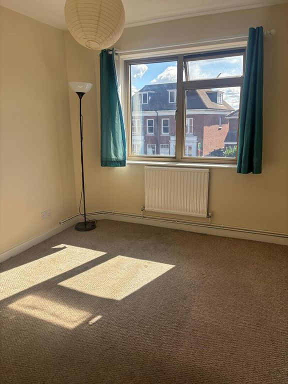 Property photo 1 of 10 Bedroom