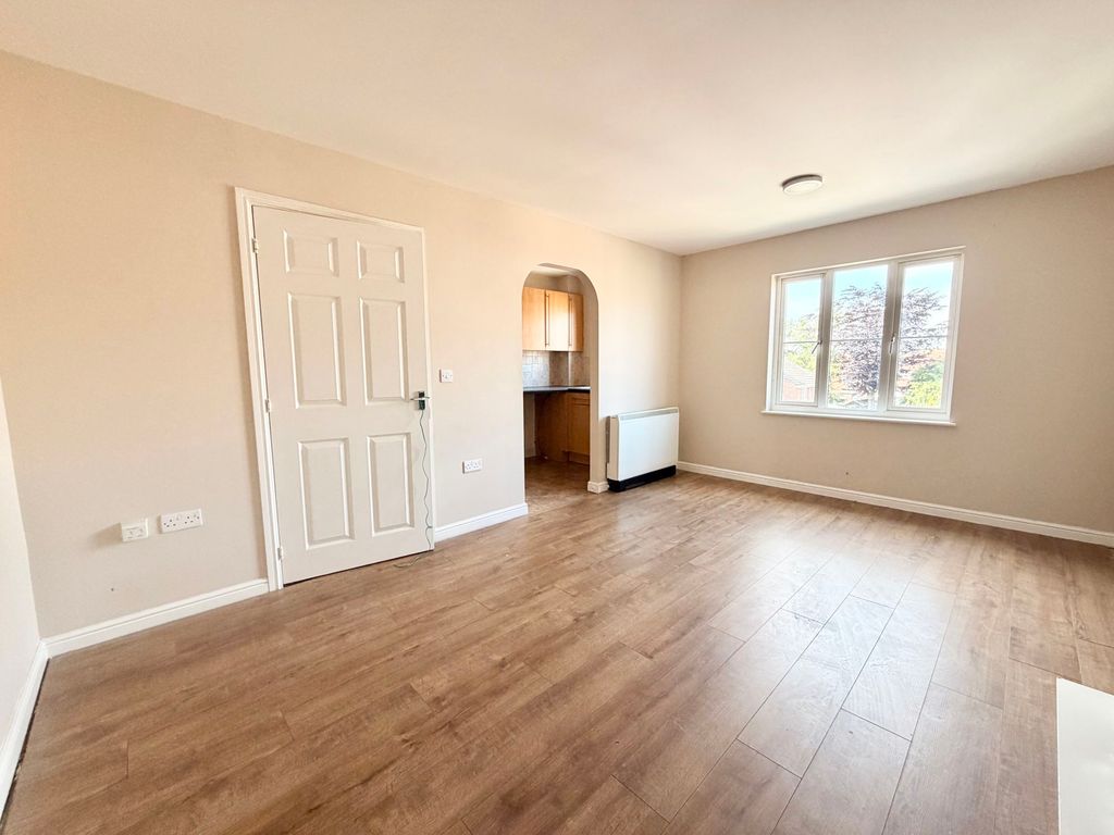 Property photo 3 of 23