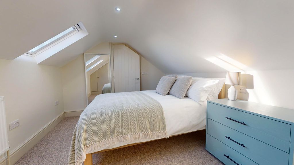 Property photo 1 of 8 Room 13A