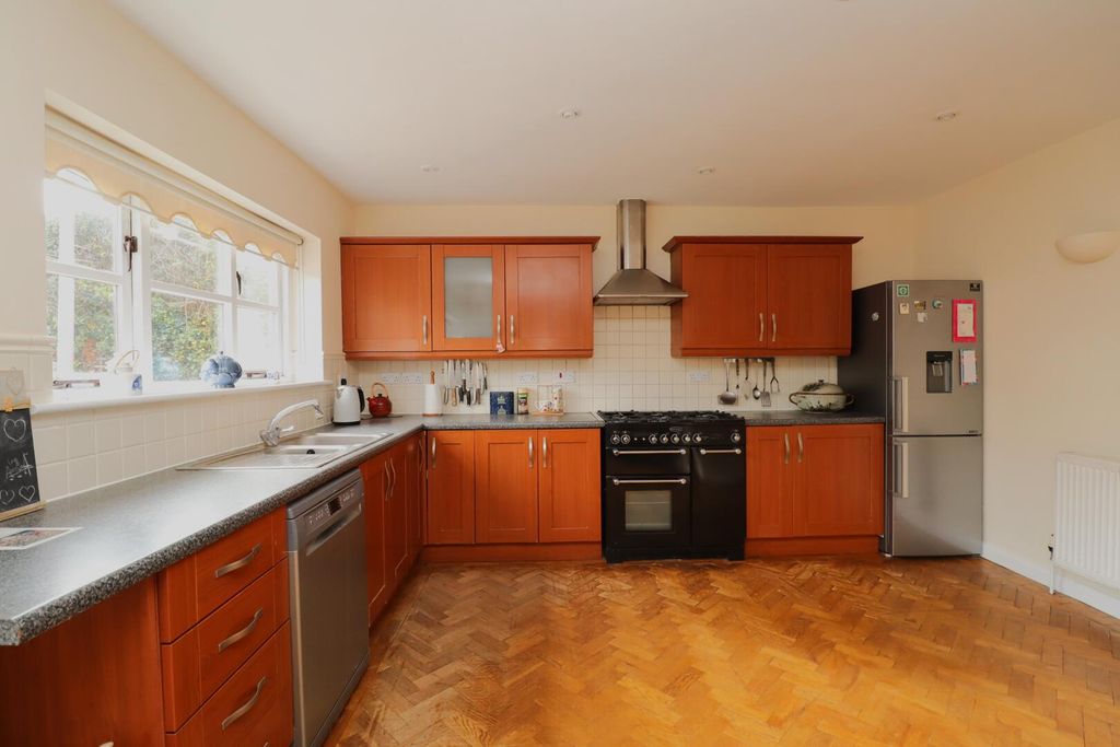 Property photo 3 of 24 Kitchen