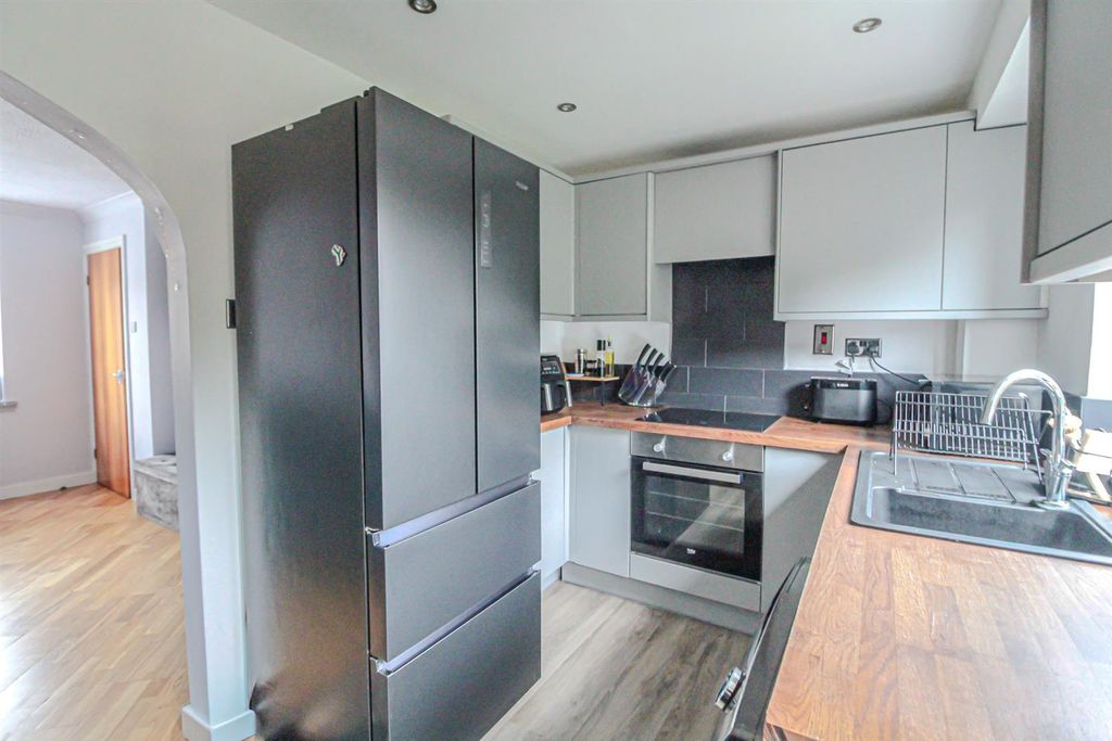 Property photo 2 of 15 Img_8334.Jpg