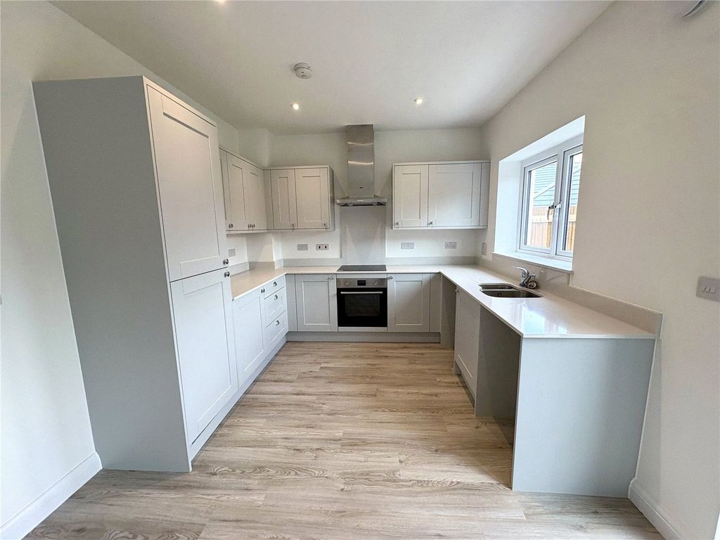 Property photo 3 of 13 Picture No. 21