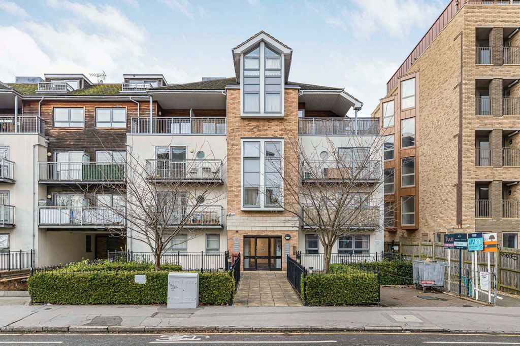 Property photo 1 of 20