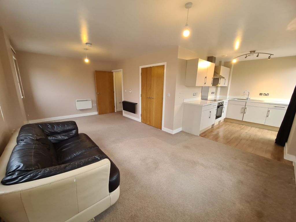 Property photo 3 of 7 4E7d803A-d4F0-41E6-B8E7-Fa4F0Debf339