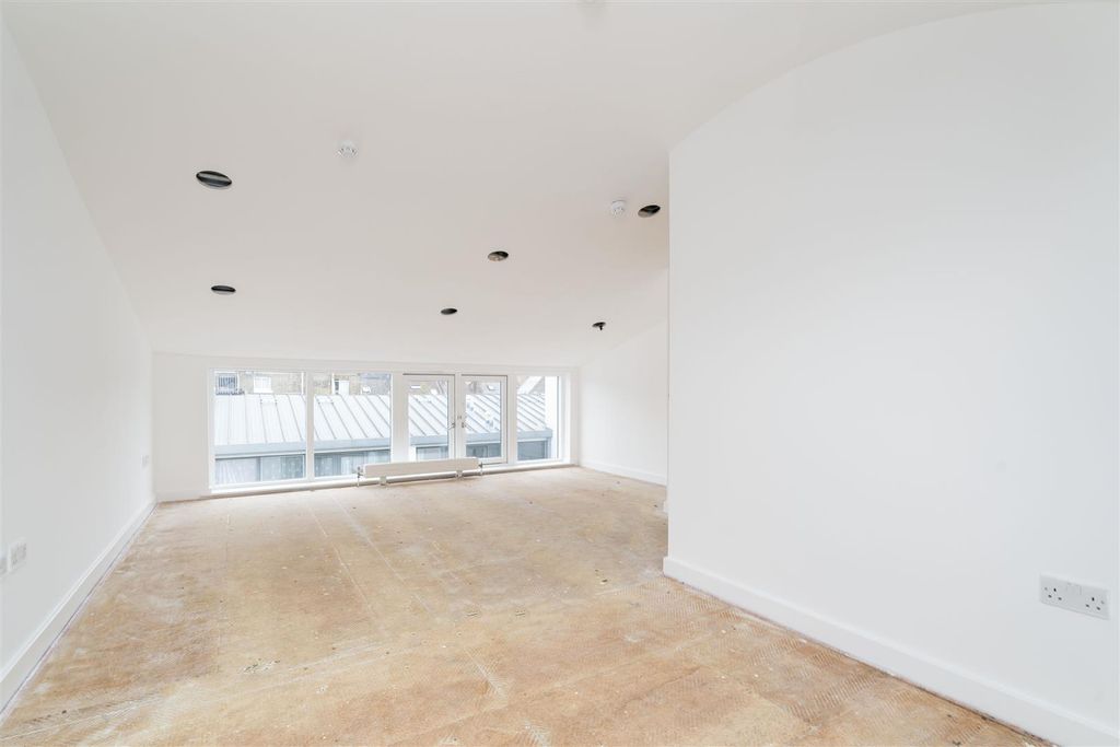 Property photo 2 of 20 P13.Jpg