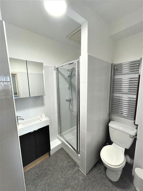 Property photo 1 of 3