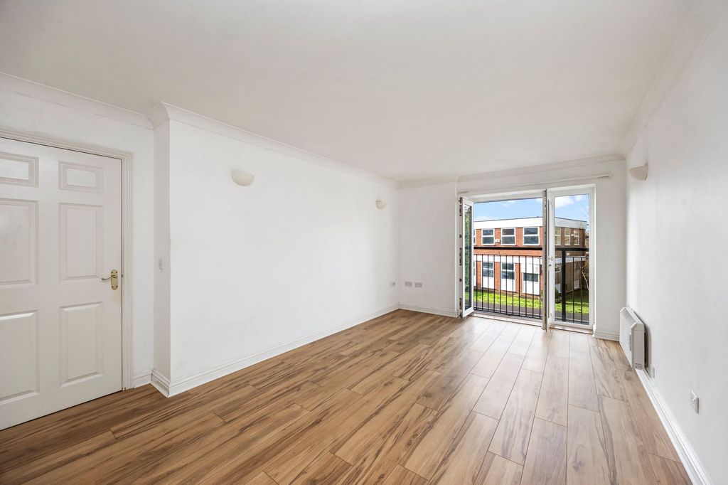 Property photo 3 of 16 Reception Room