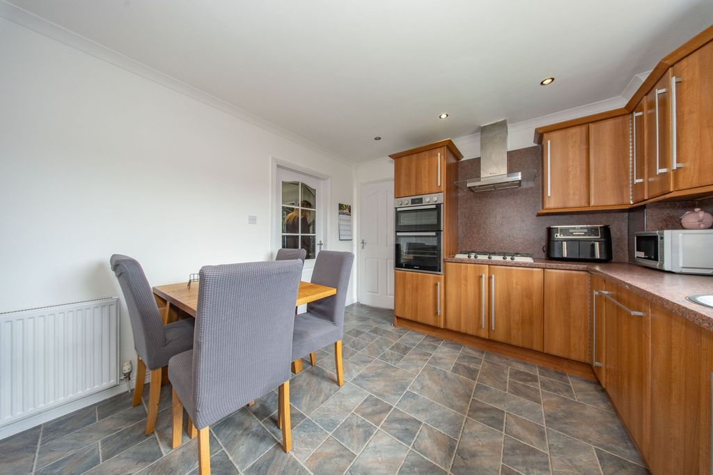 Additional image 9 of 4 bed detached house for sale2 Holmes Court, Broxburn EH52