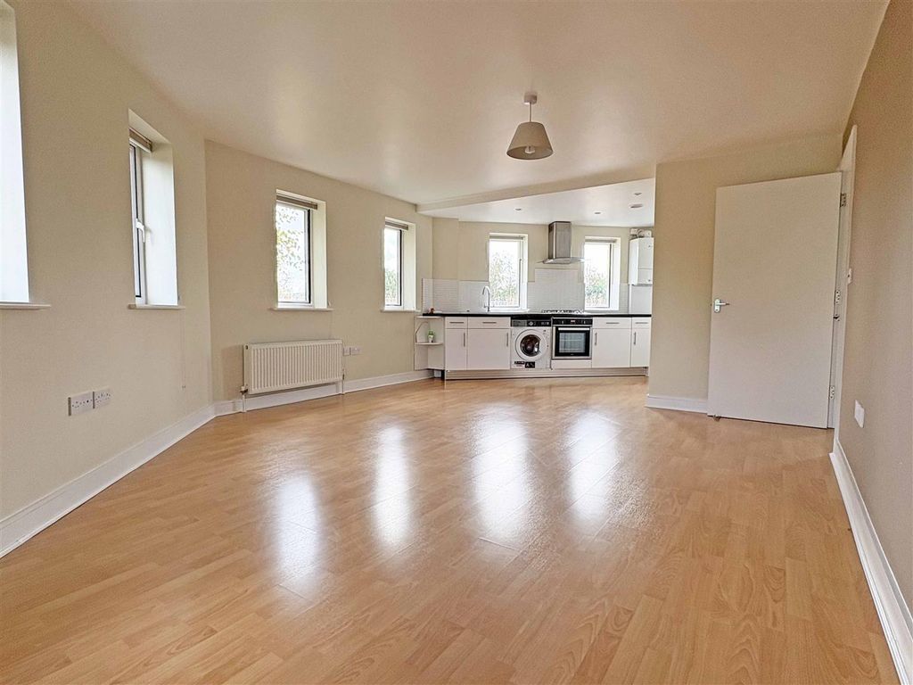 Property photo 2 of 13 l2.Jpg