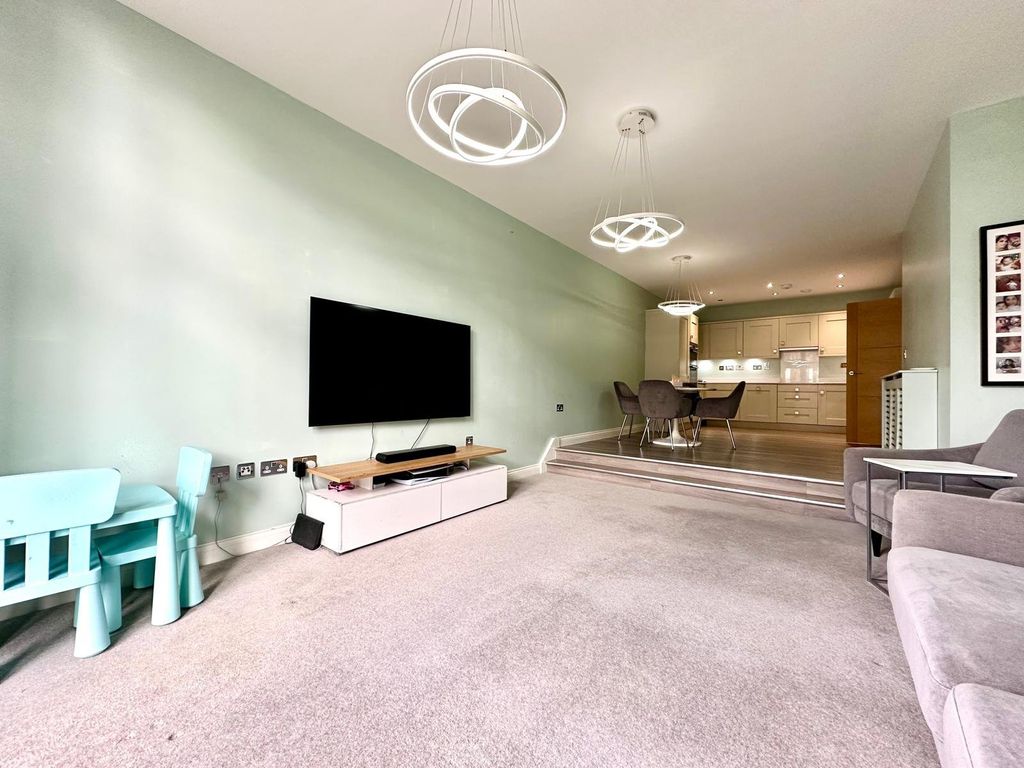 Property photo 2 of 15 Picture No. 02