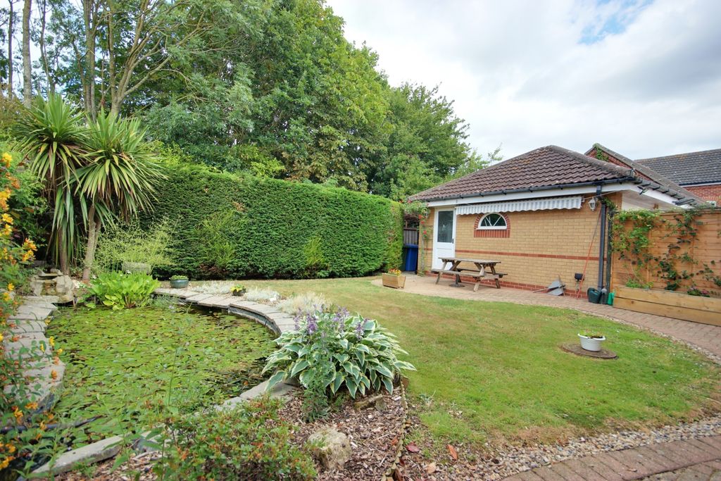 Property photo 2 of 24 1 Garden Bb