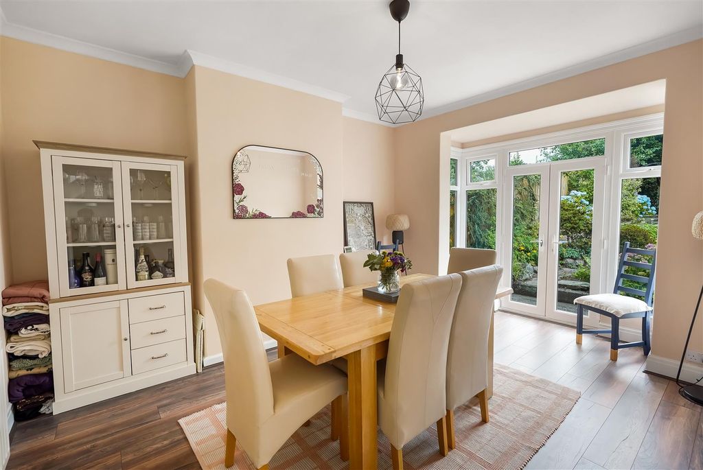 Property photo 3 of 22 Dining Room