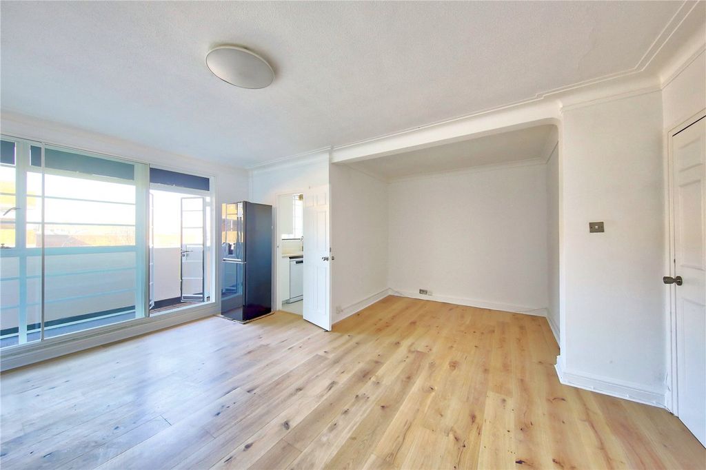 Property photo 3 of 9 Picture No. 08