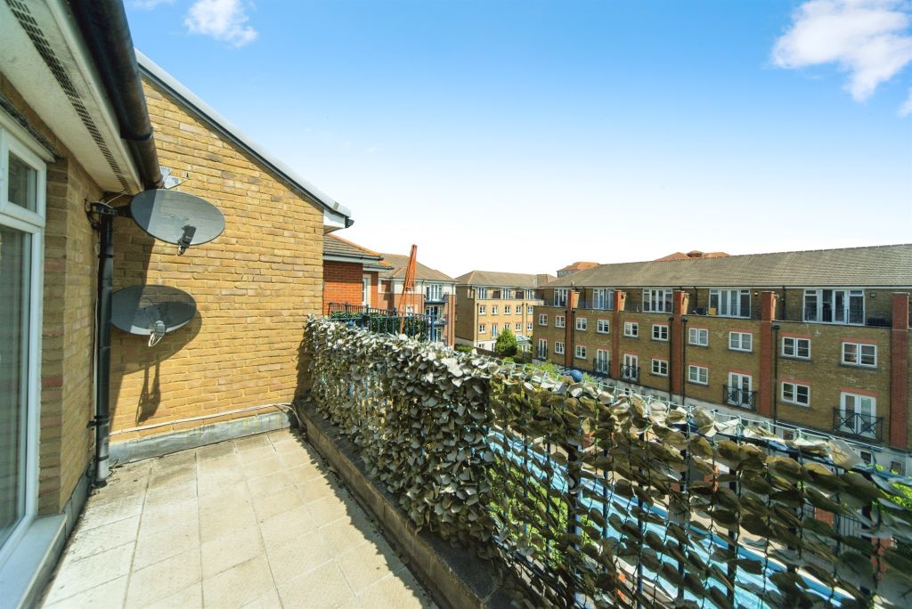 Property photo 2 of 16