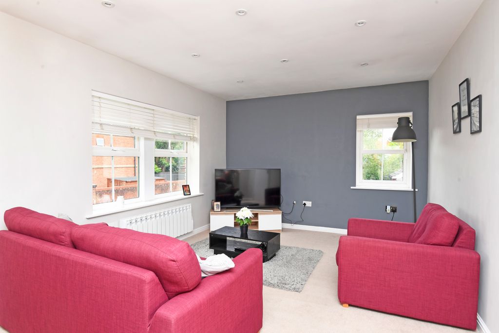 Property photo 2 of 9