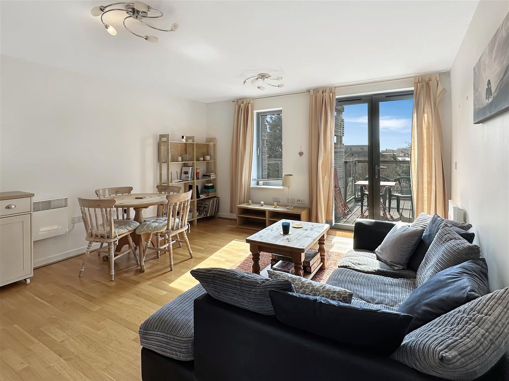 Property photo 3 of 12 Img (5).Jpg