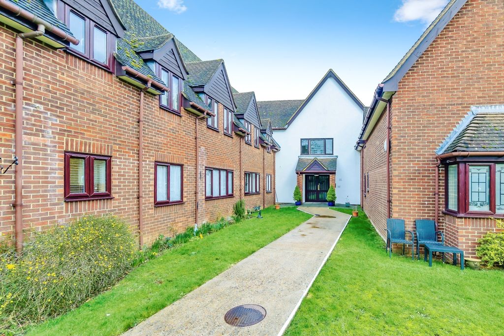 Property photo 1 of 17 Photography