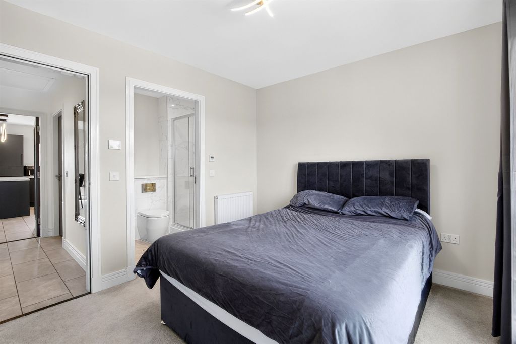 Additional image 16 of 2 bed penthouse for saleJardine Avenue, Falkirk FK2