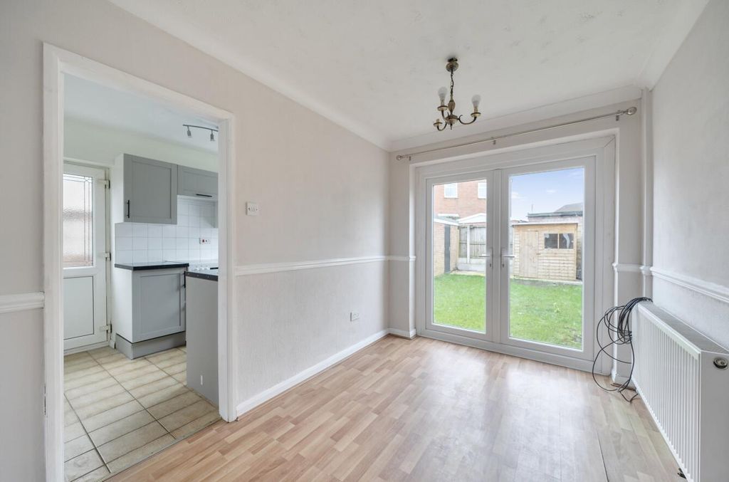 Property photo 3 of 18 1422593-18-69Aae983542Fa.Jpg