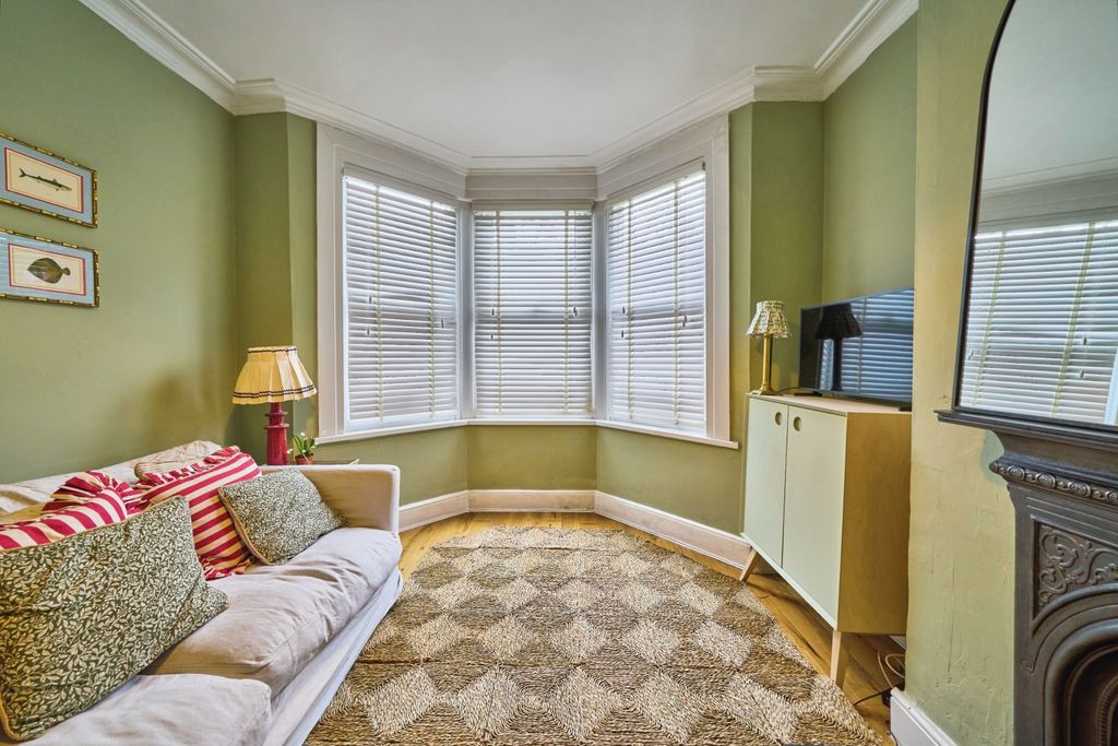 Property photo 3 of 12 Lounge/Dining Room