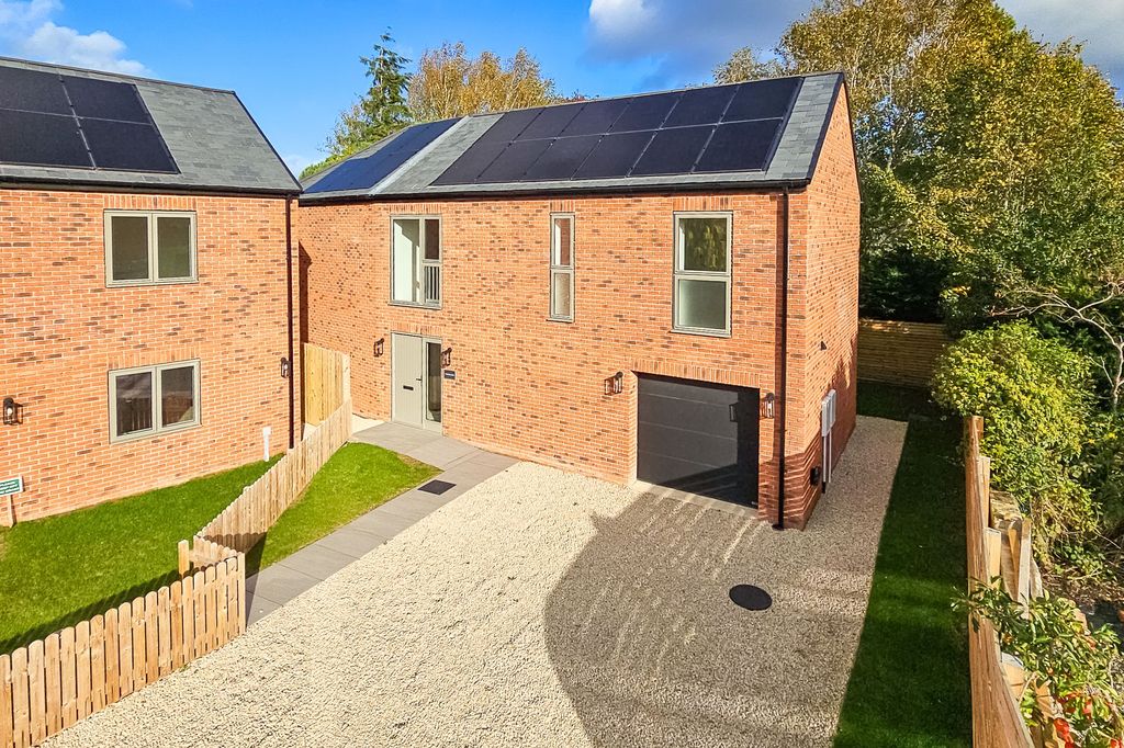 Property photo 1 of 28