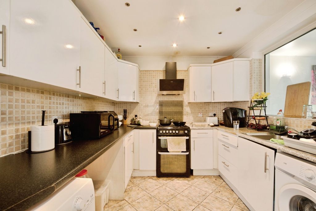 Property photo 2 of 16 Pbox-Img.Jpg