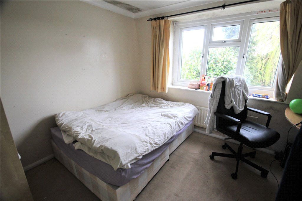 Property photo 3 of 6 Bedroom