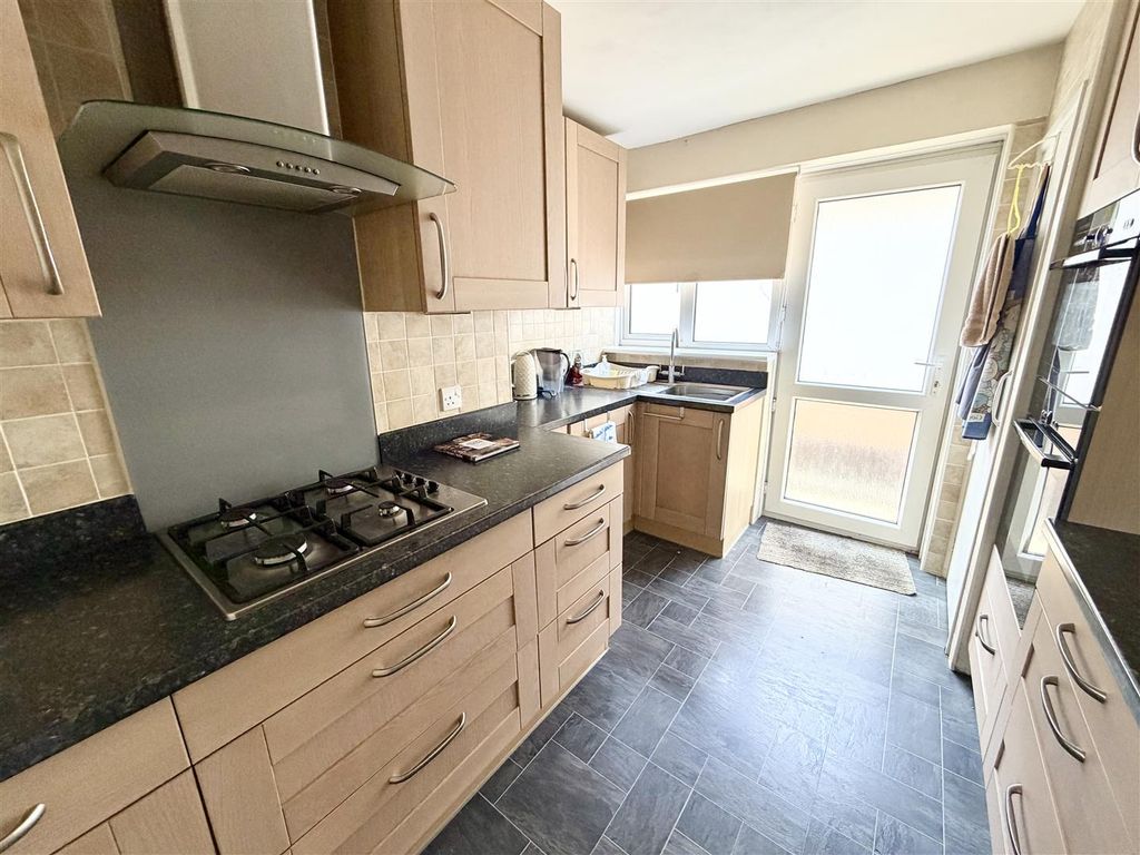 Property photo 3 of 16 Img_5886.Jpeg