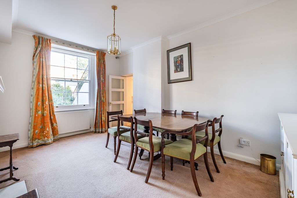 Property photo 3 of 42