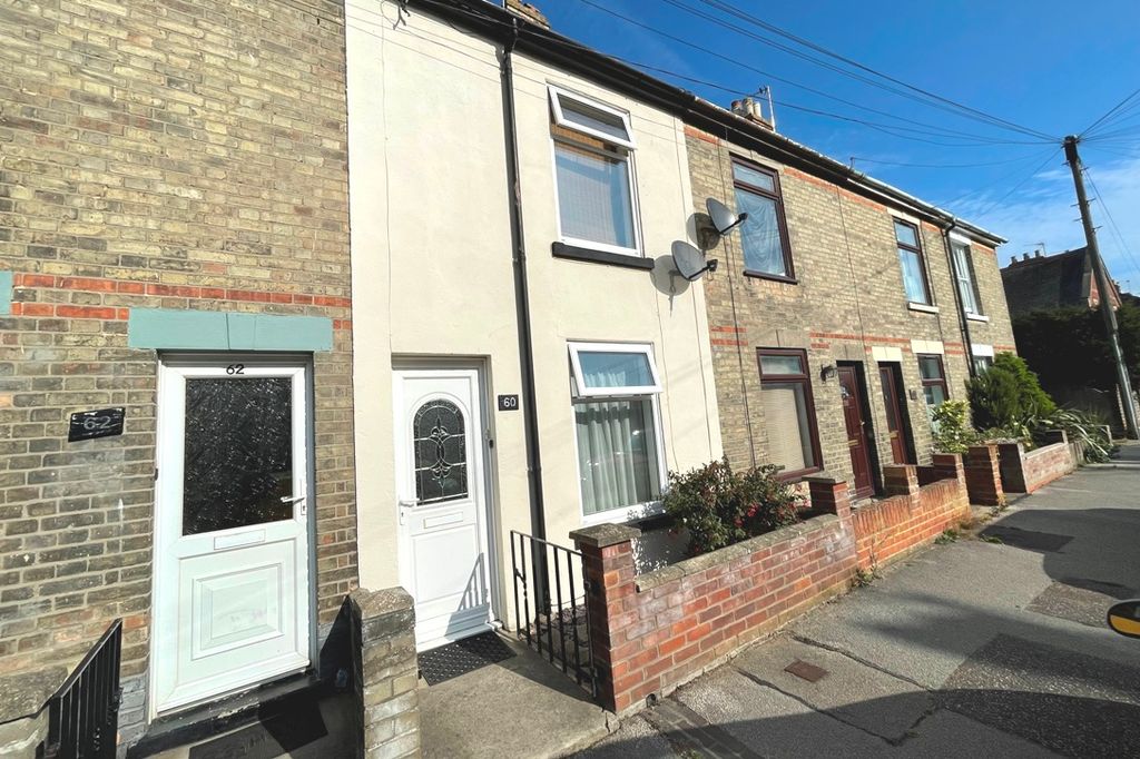 Property photo 1 of 7 2 Bedroom House For Rent