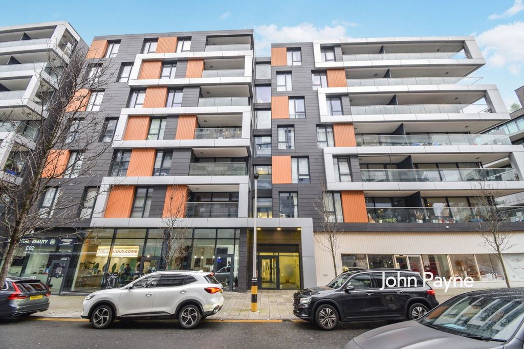 Property photo 1 of 7 External