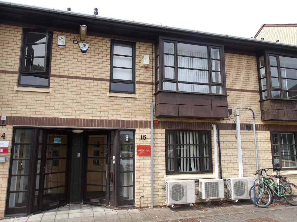 Property photo 1 of 4 15 Signet Court