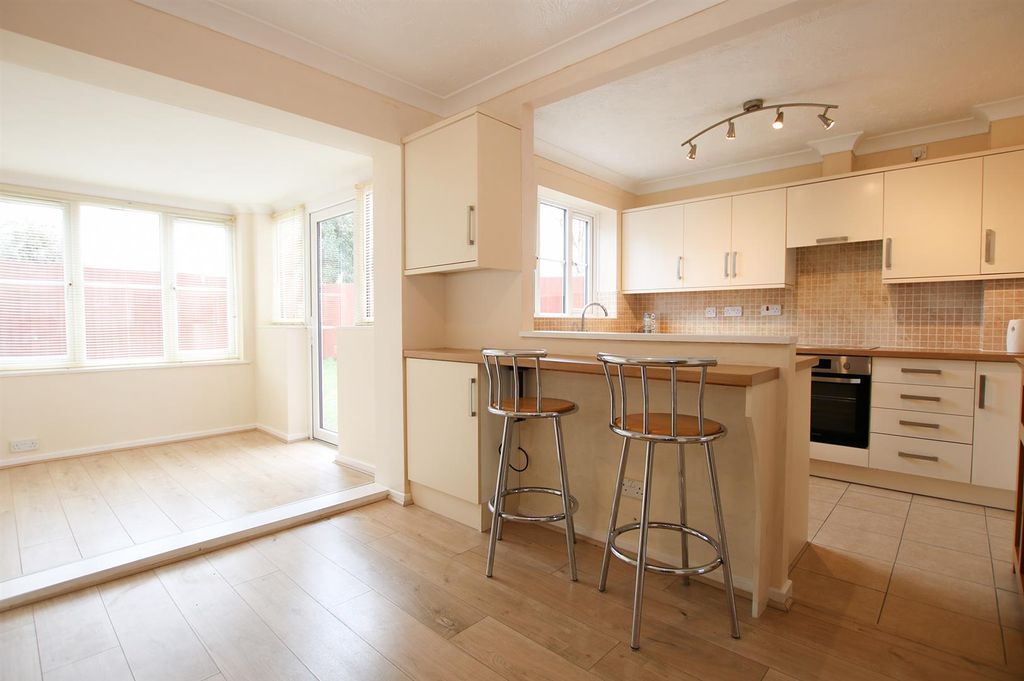 Property photo 2 of 13 Img_4424.Jpg