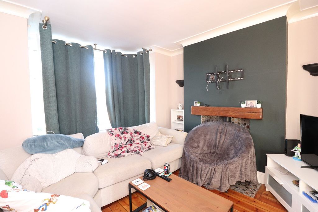 Property photo 3 of 10 Picture No. 04