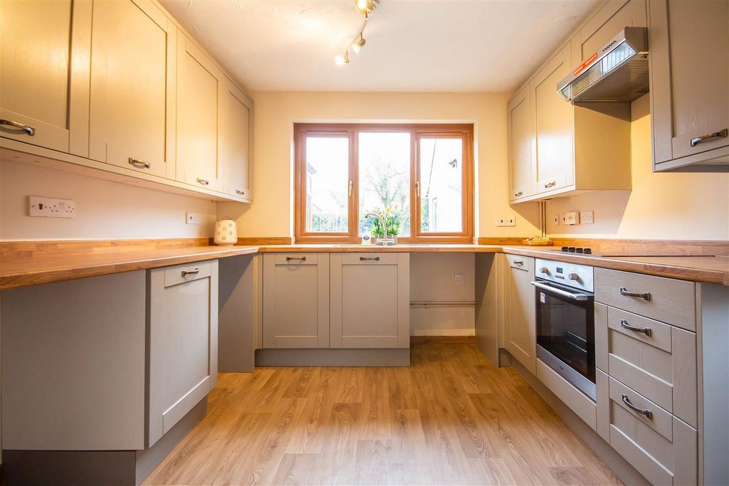 Property photo 2 of 13 Kitchen.Jpg