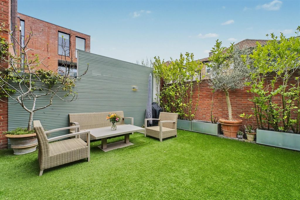 Property photo 3 of 11 3.Jpg